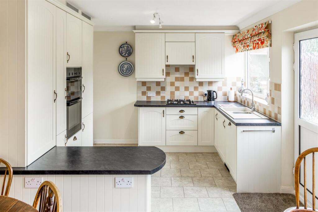 24 Winston Gardens (Boston)-24.jpg