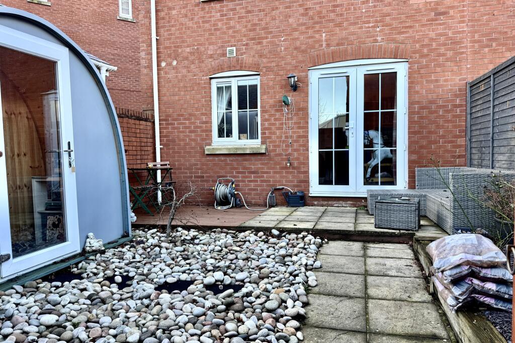Rear Enclosed Garden