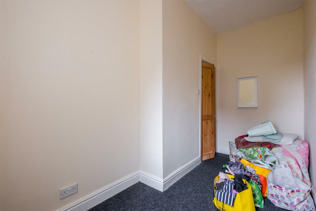 BED 2.jpg