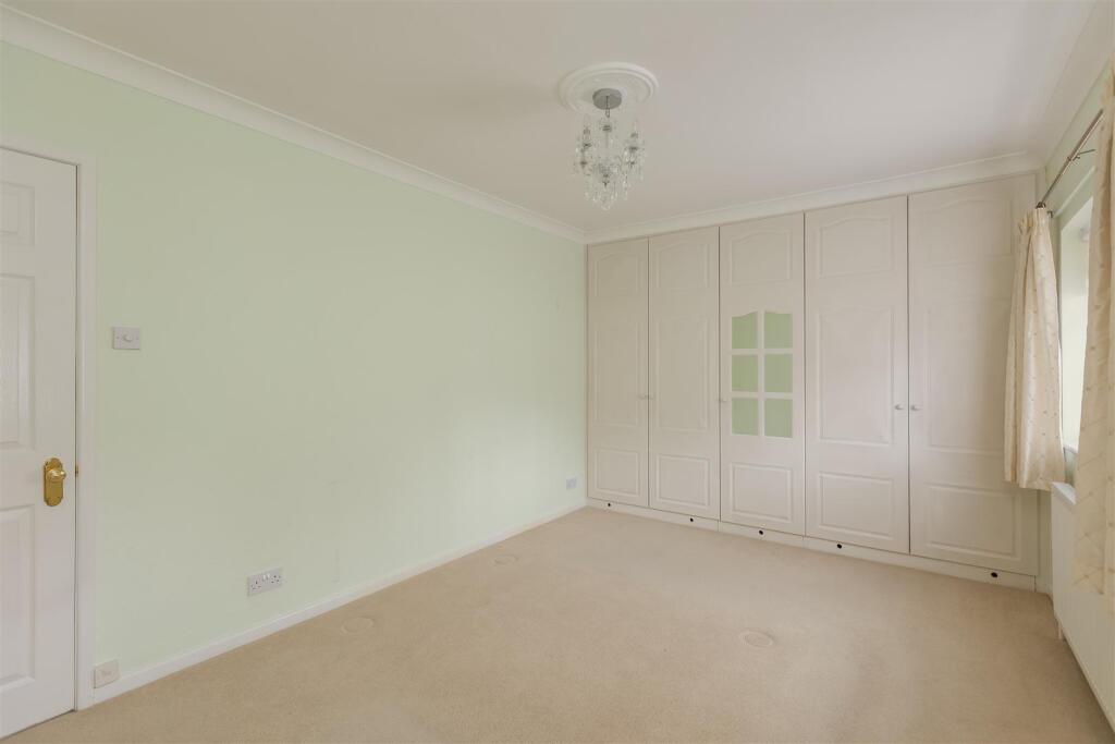 Old Maltongate 47 Bedroom 1-3.jpg