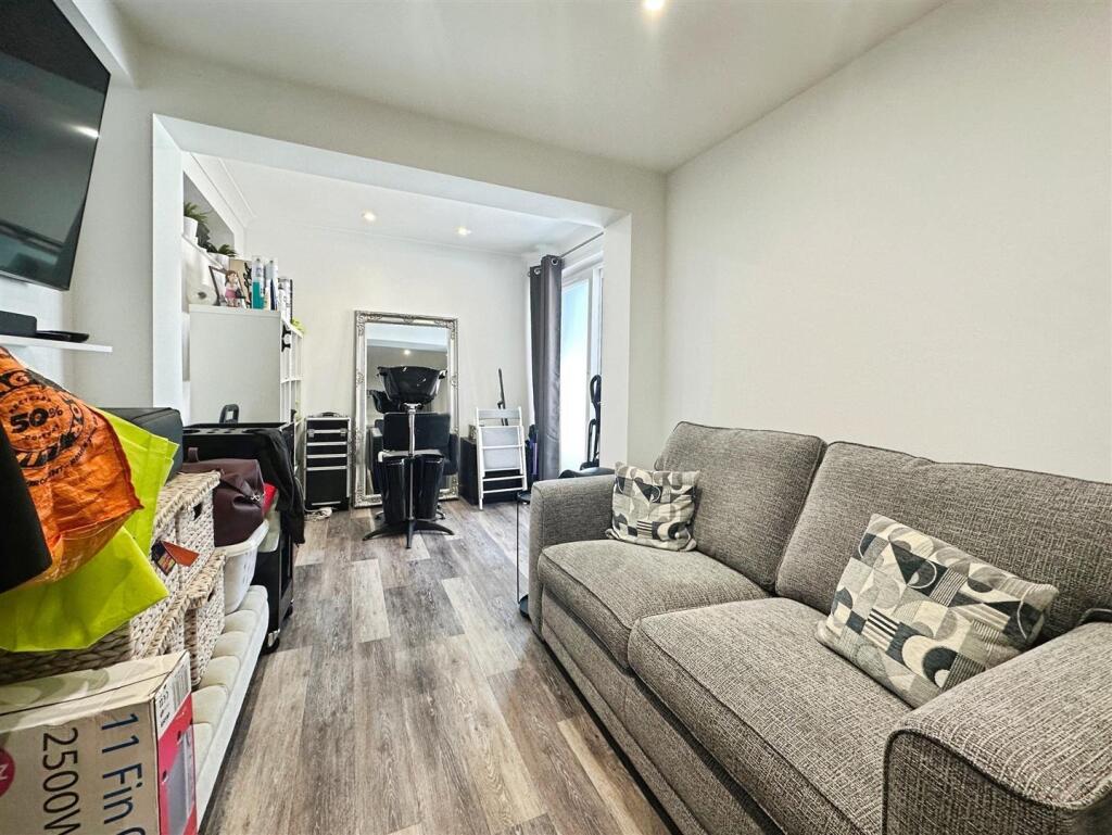 1c125907--420E-90B6-B4594894CD98-97513-00001F0E60D