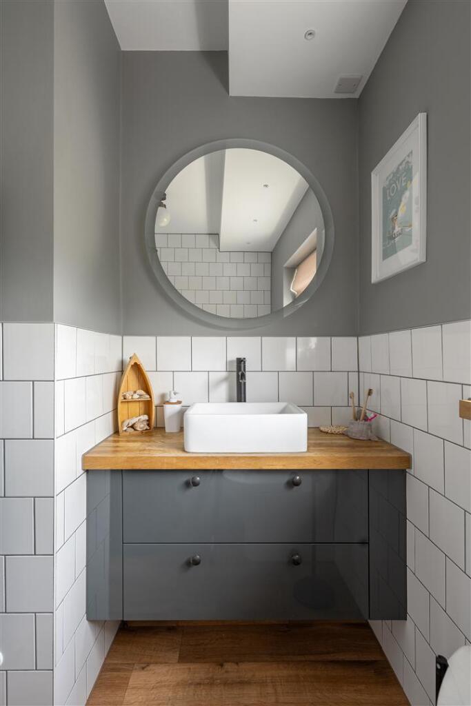 Hawkdene, E4