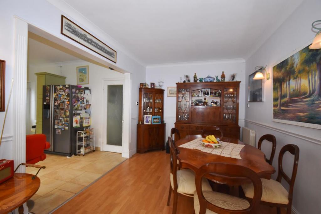DINING ROOM.JPG