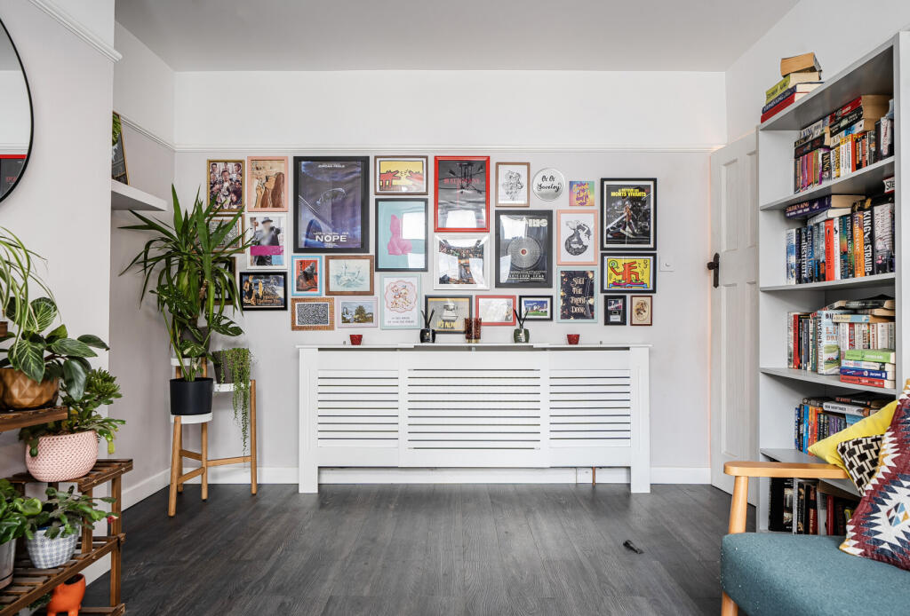 1388154-9-69493de...