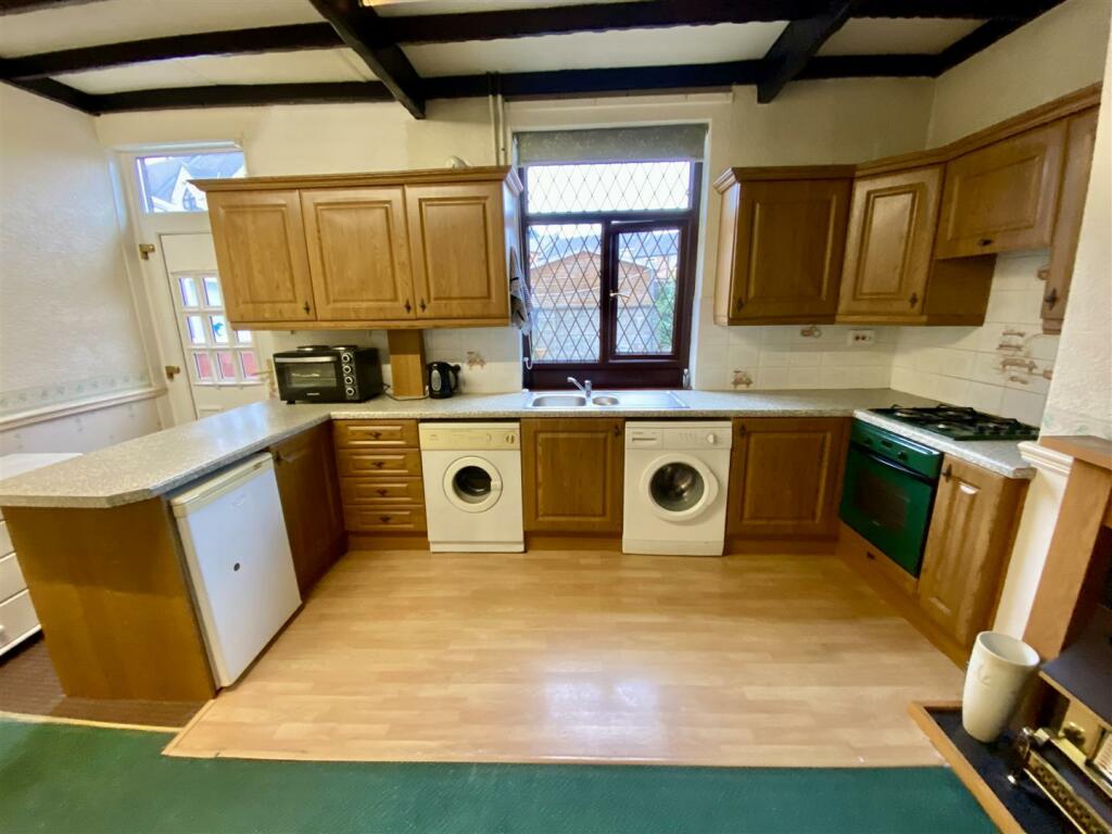 Bramleys Estate Agents - Shillbank - Mirfield (29)