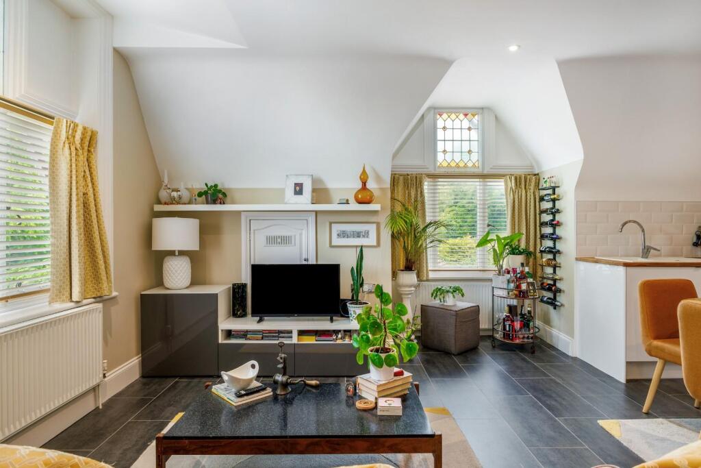 93724_7 Hughendon Manor (8).jpg