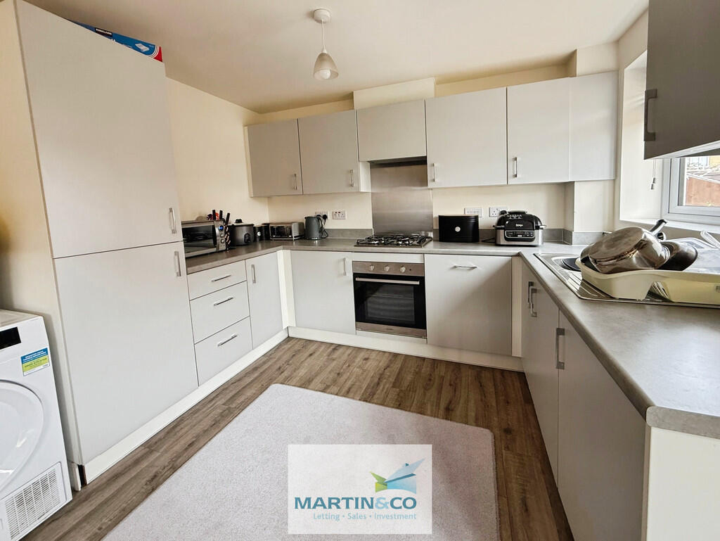 2201363c--4E81-AA...