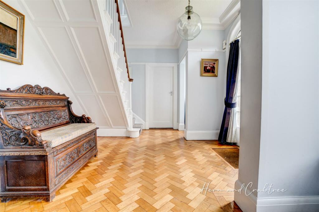 Queen Anne Square, Cardiff, HernCrabtree (14).jpg