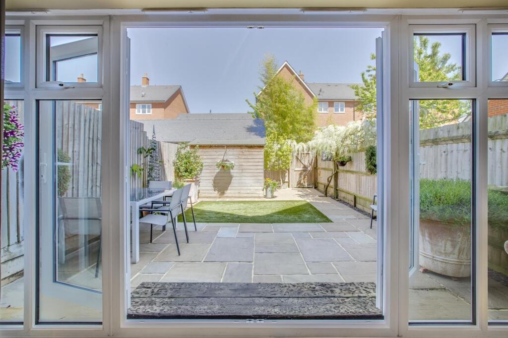 thumbnail_45 Greenwich Drive, HP11 1GT NEW-1 (1).j