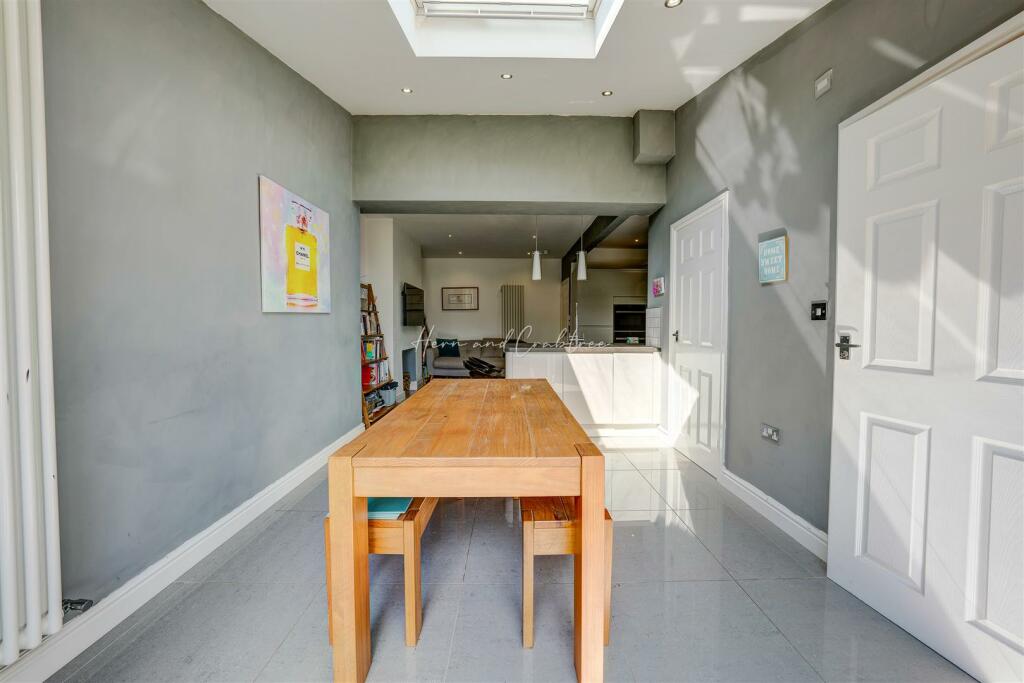 Caerphilly Road, Birchgrove, HernCrabtree (23).jpg