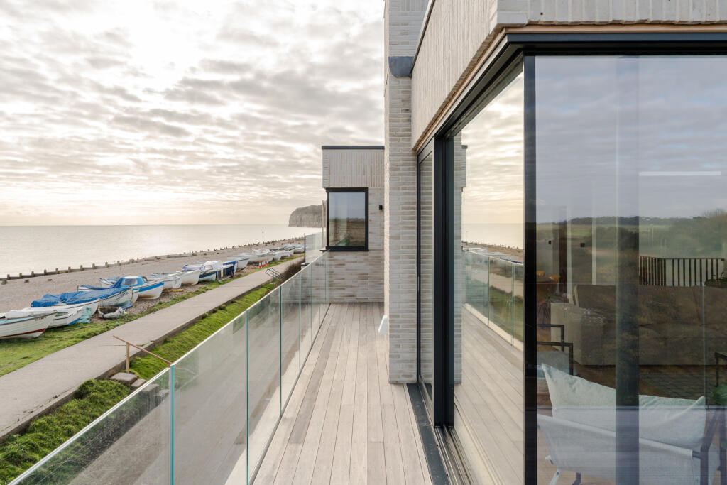 245767 - Beach End-45.jpg