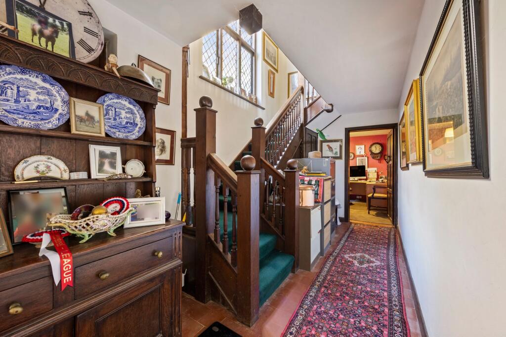 Hallway/ Reception Room