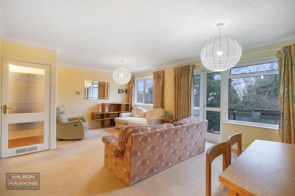 15 - CkSqZgEhl9S2hAXzF95A.jpg