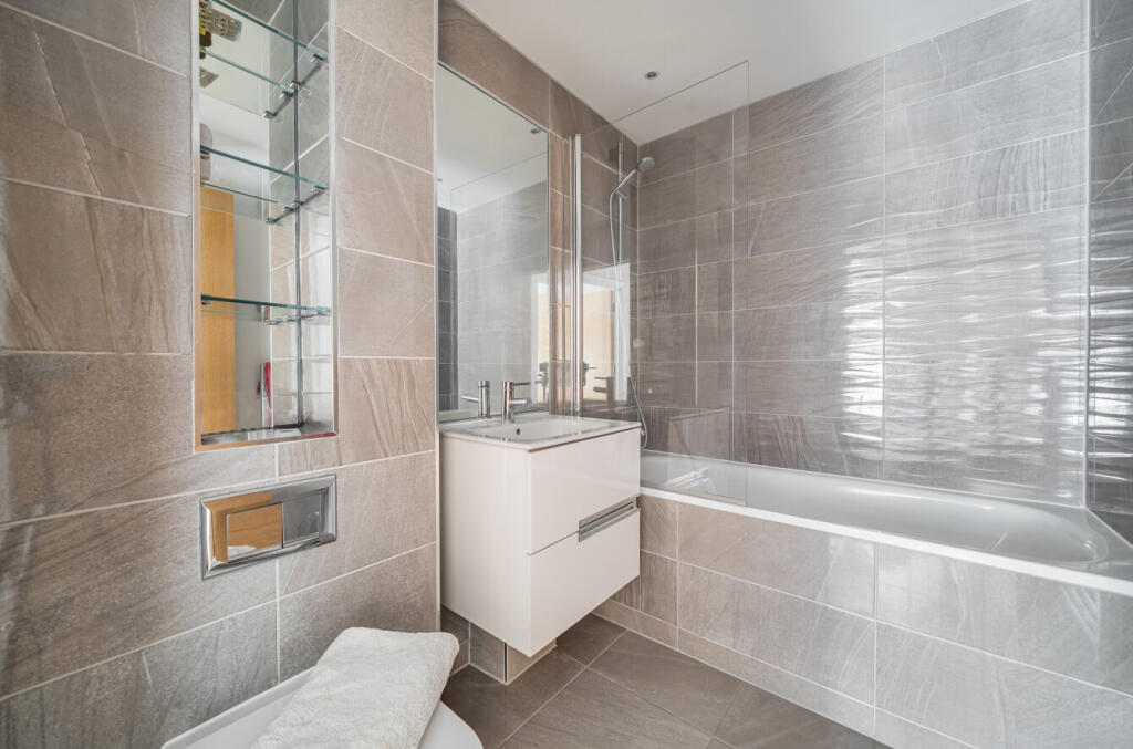 1354495-7-68c7fa9...