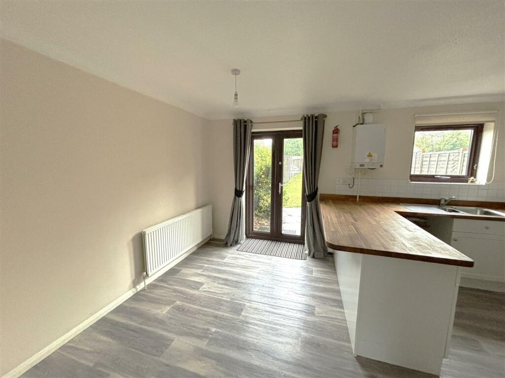 dining room.JPG