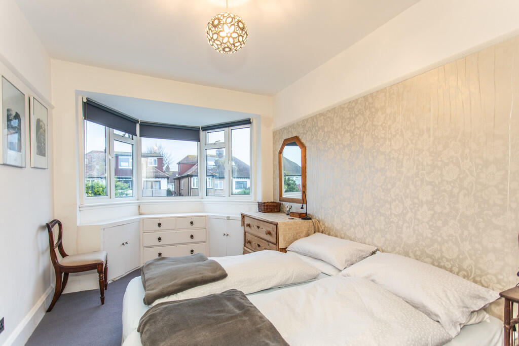 70 Braemore Road6...