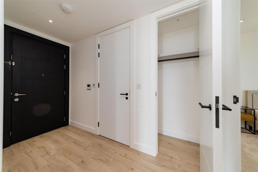 Hallway.jpg