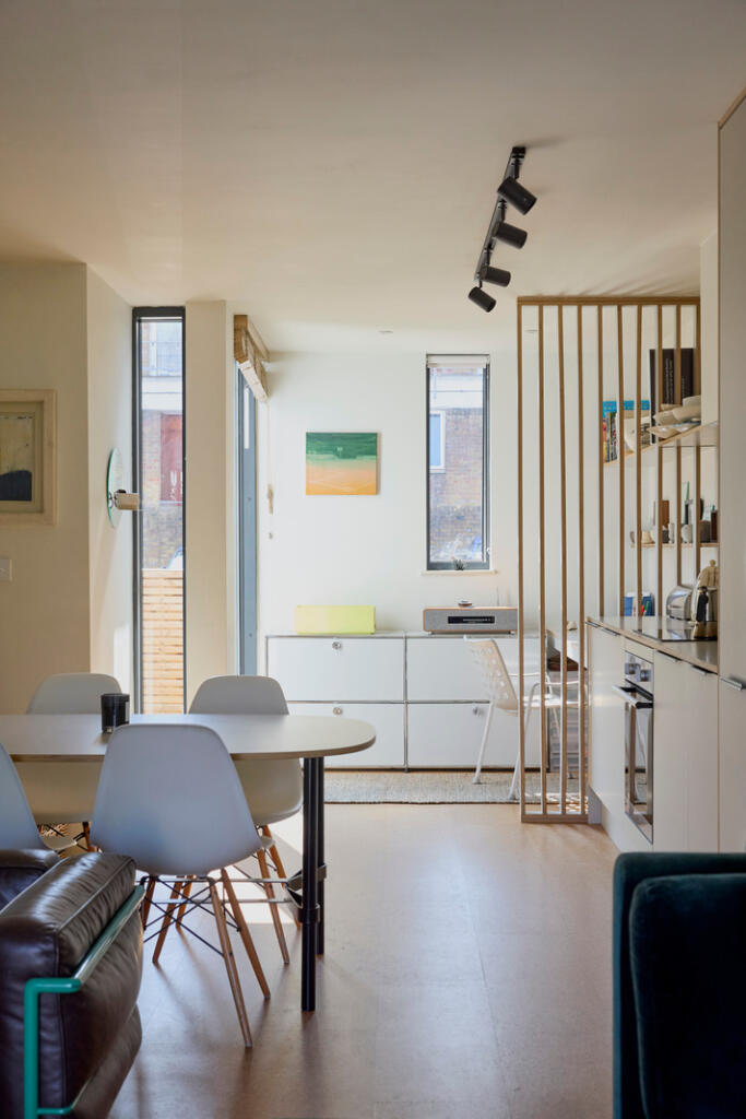 293772 - THE MODERN HOUSE_GIBBON ROAD_02.JPG