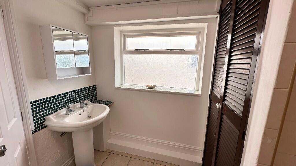 Bathroom/w.c.