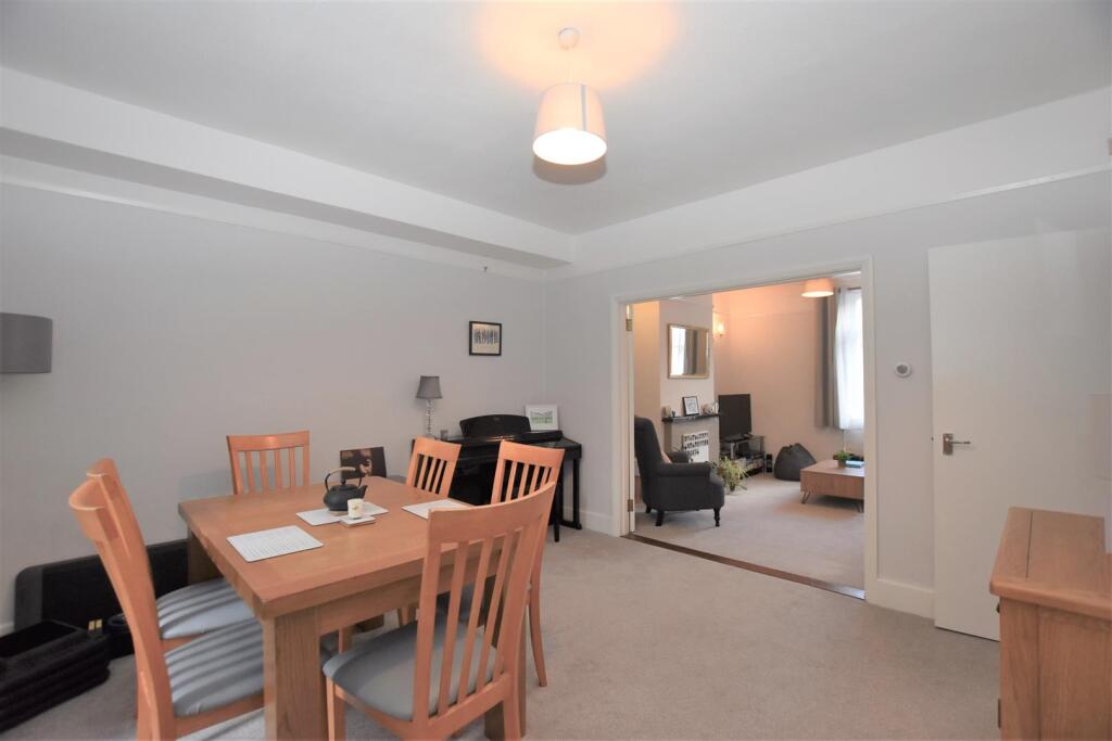 76 Westfield Rd (4).JPG