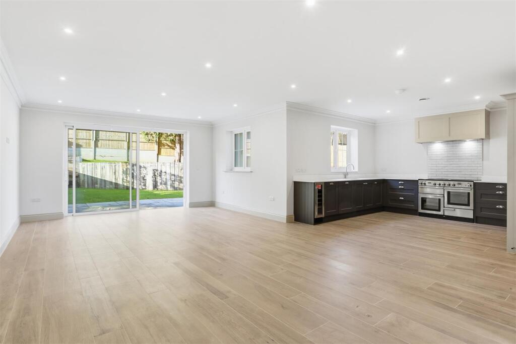 1578342896 - 5 Amberwood Grove -54.jpg