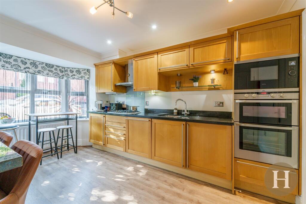 Hadleigh Estate Agents-2.jpg