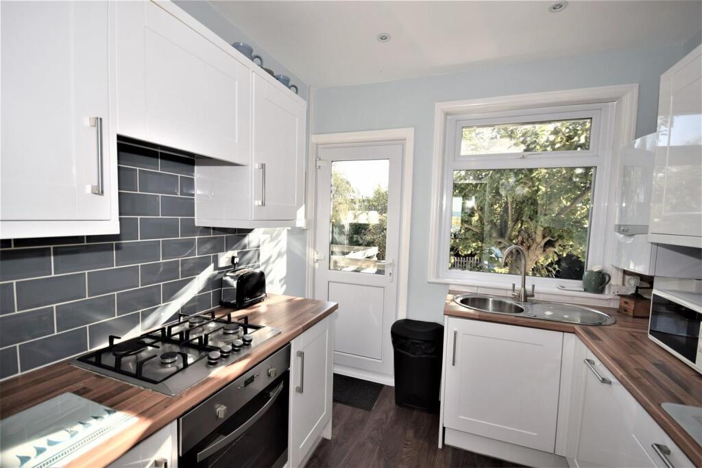 KITCHEN: