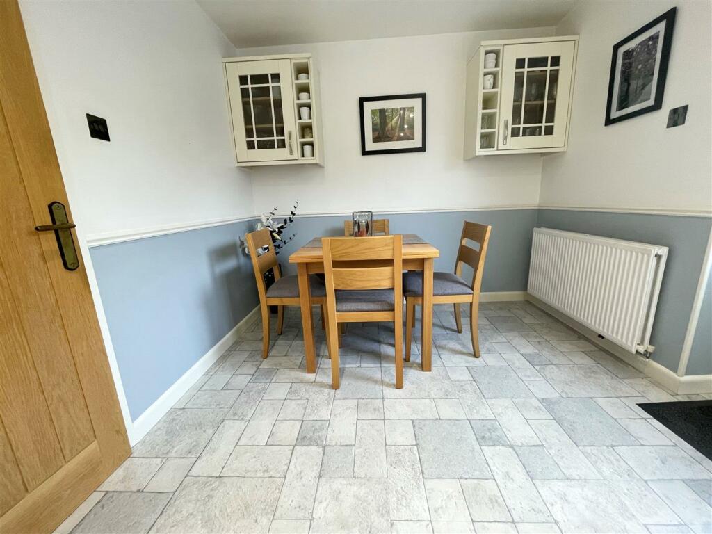 Dining area.jpg