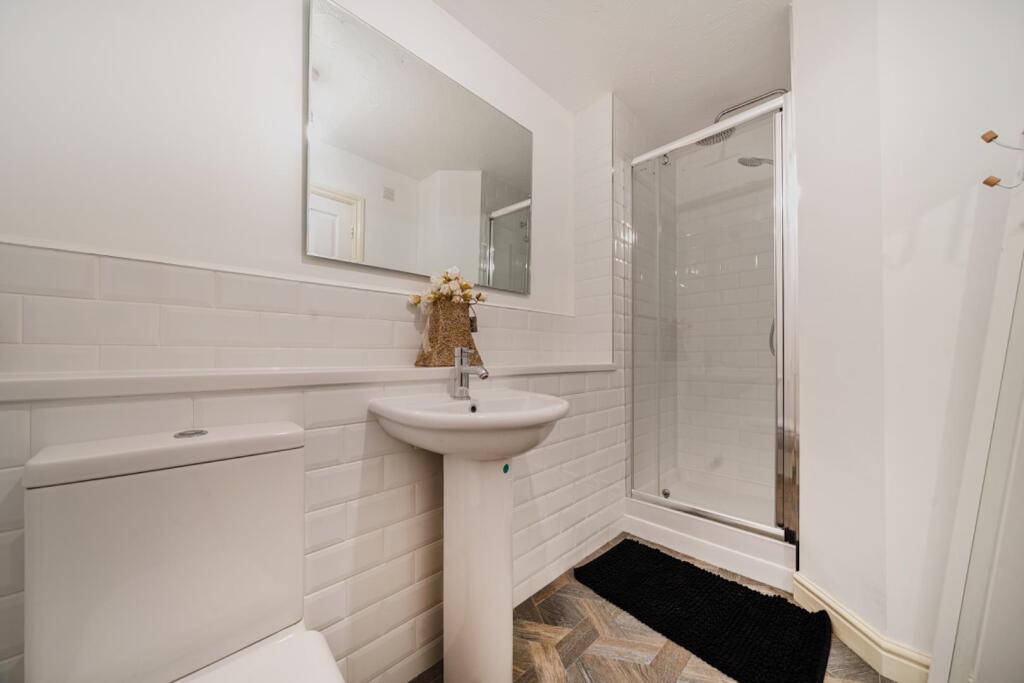 7-681b67221f90b-1286163-ARW-7 .jpg