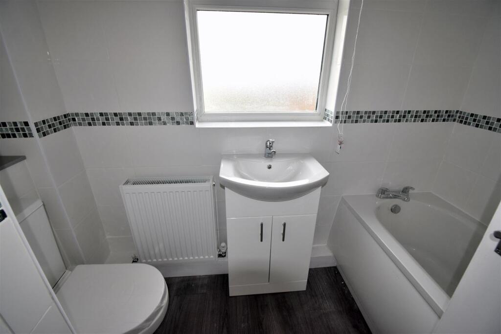 BATHROOM WC
