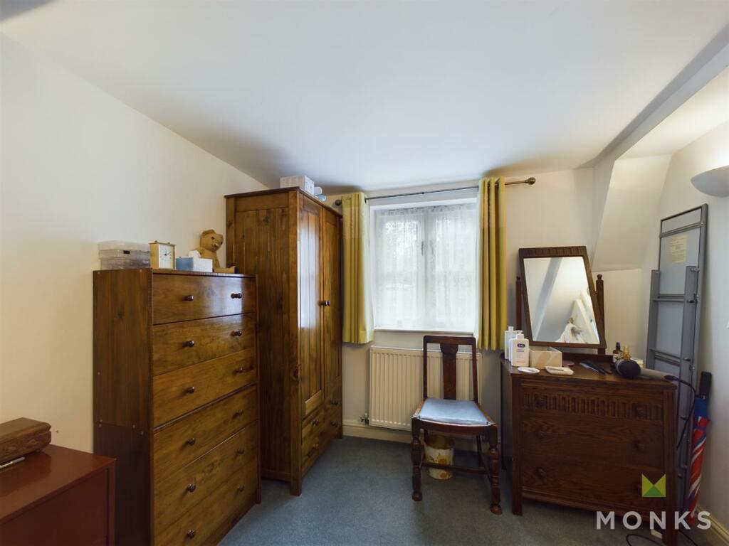 CAM01348G0-PR0448-STILL005.jpg