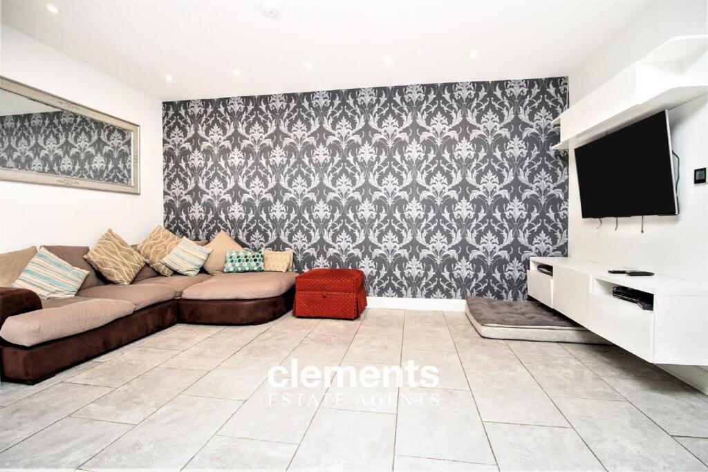 FAMILY ROOM AREA