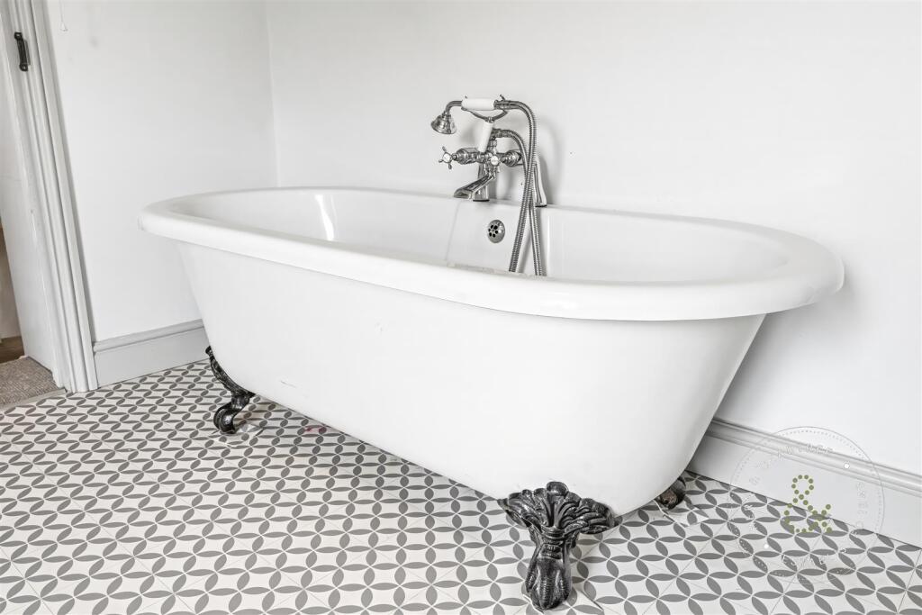 Anchor Street, Taffs Well (1).jpeg