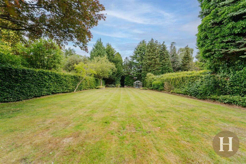 Hadleigh Estate Agents-45.jpg