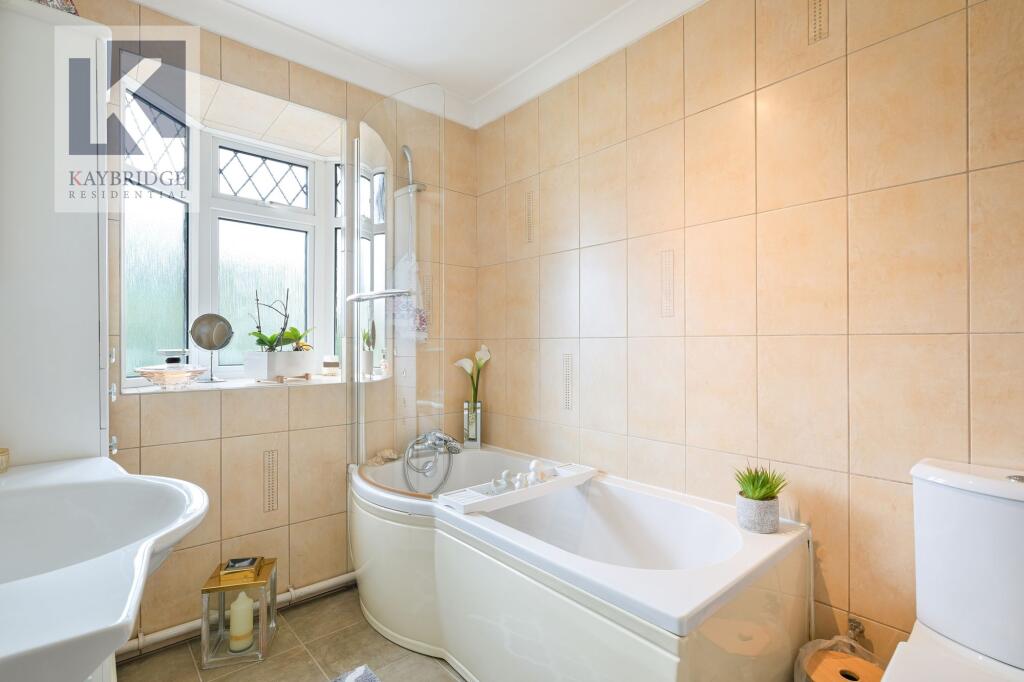 Ruxley Lane, Epsom - KT19 0HY