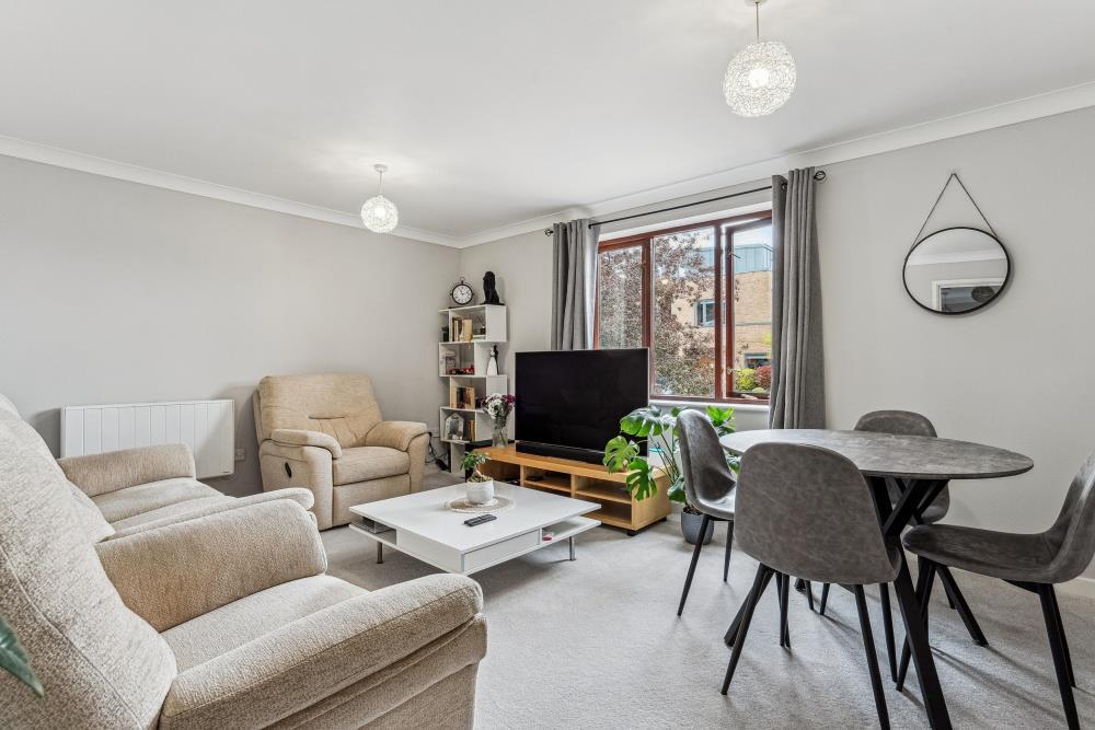 DSC00874 - 800px.jpg