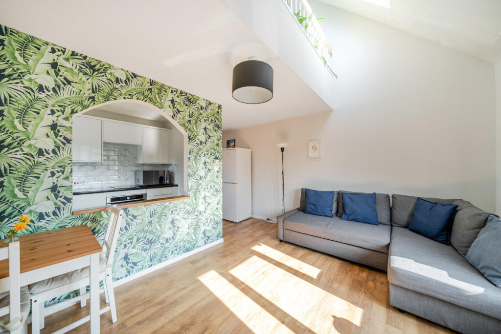 1340720-11-689ef4...