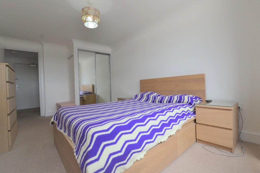 Main bedroom 