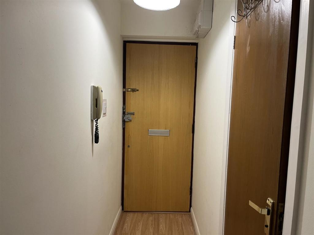 Hallway.jpg