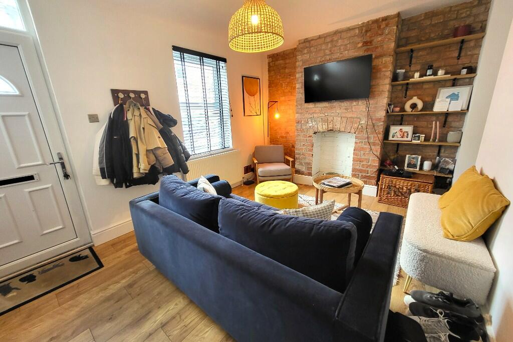 14' Sitting Room 