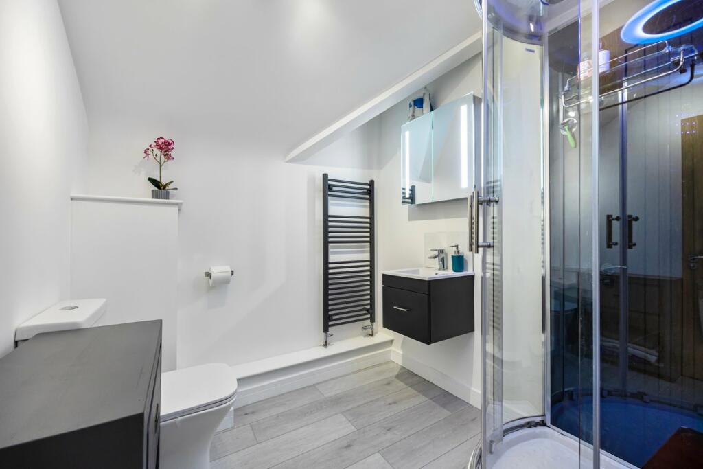 Family Shower Room