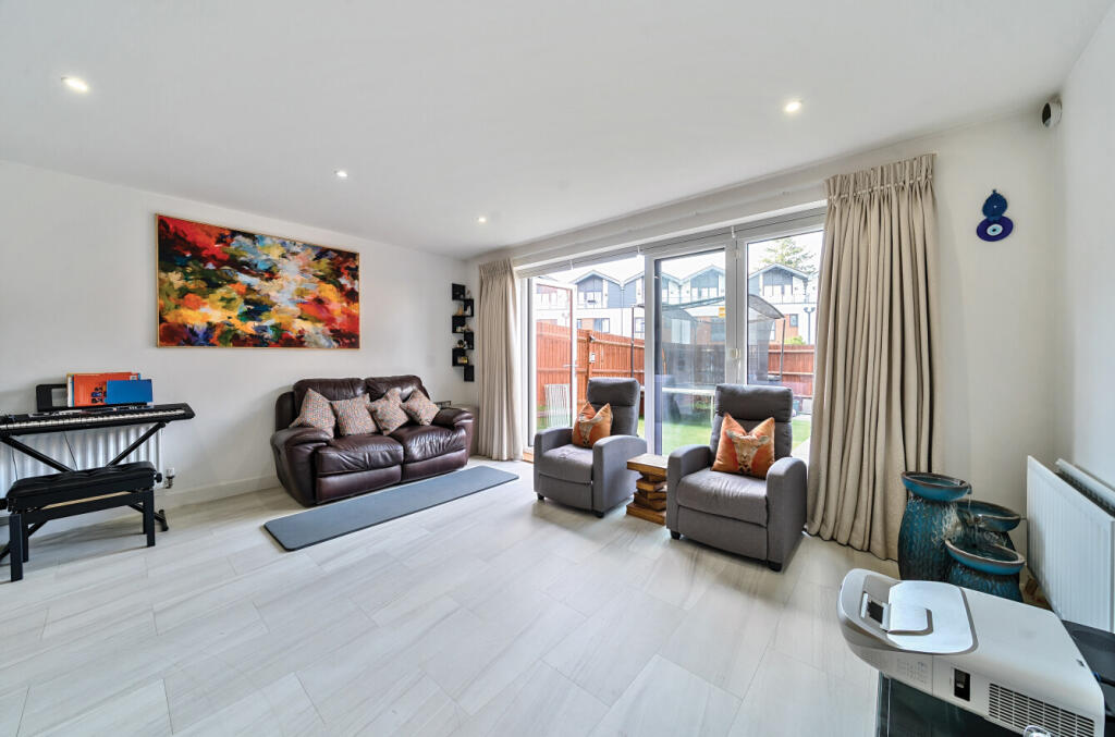 1320283-15-686e97...