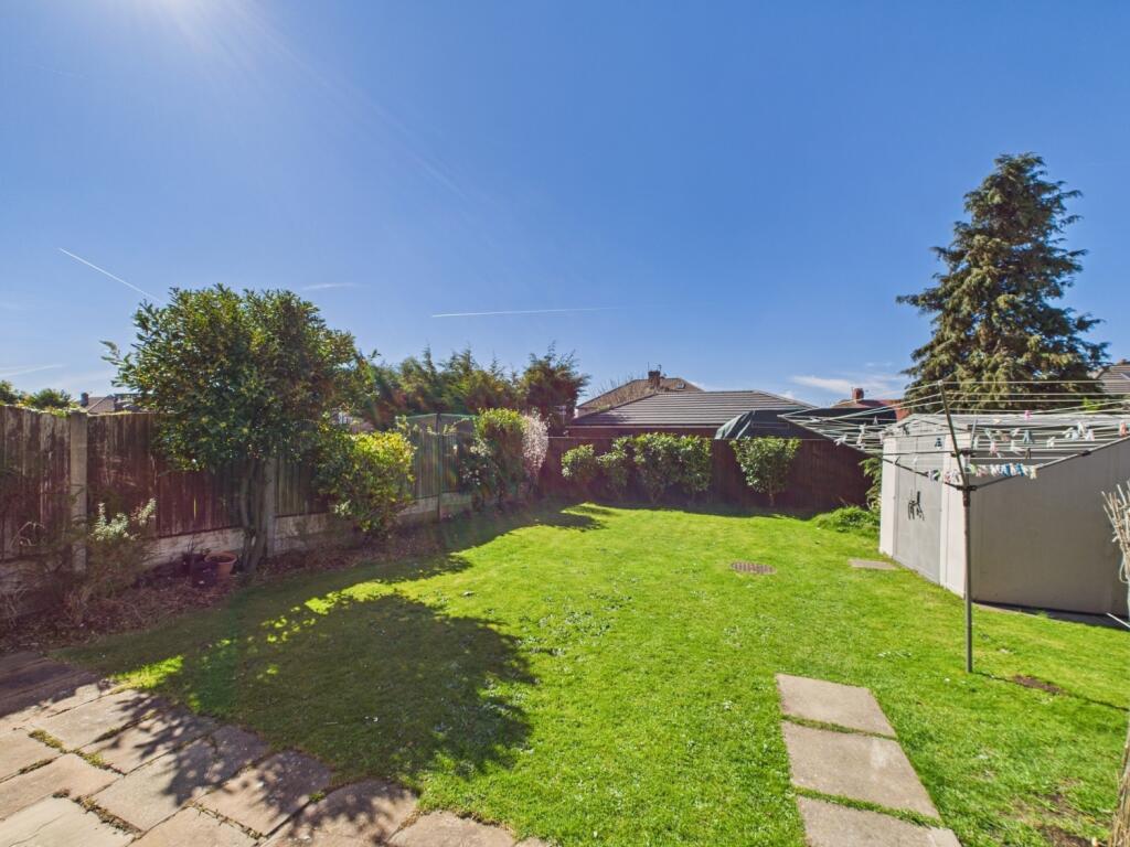 CAM02386G0-PR0123-STILL040