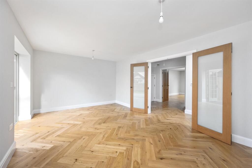 East Avenue, 6a-012.jpg