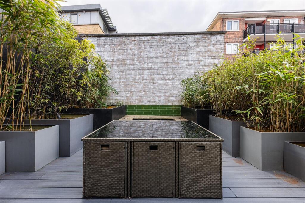 Threaders Apartments E2