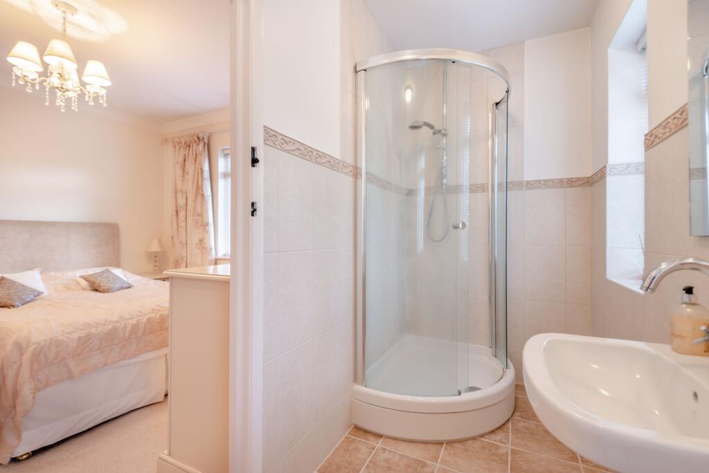 En Suite Shower Room