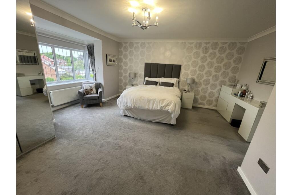 Master bedroom 