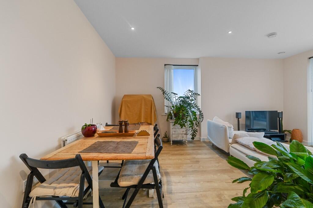 Open Plan Living/Kit