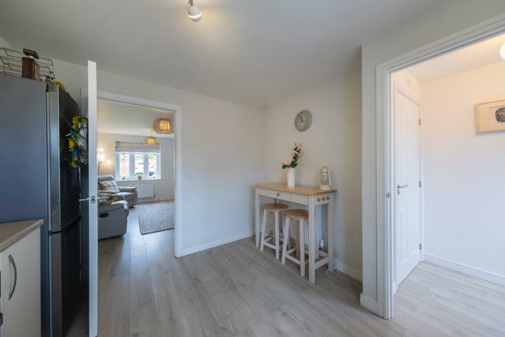 17 Hazelhurst Way-005.JPG