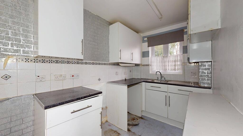 14 Silver Birch Avenue, Chingford, London, E4 8YT